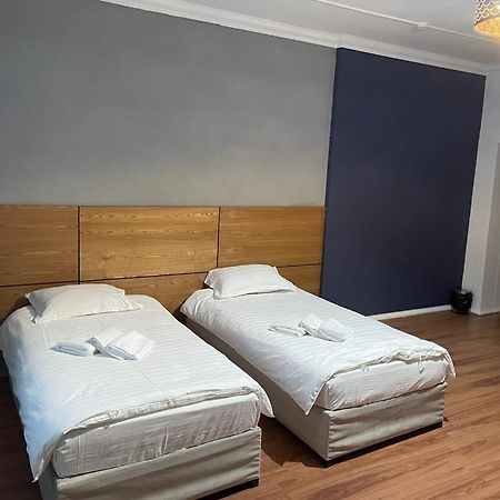 Hotel Mandarin Атырау Экстерьер фото